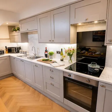 View Family & Pet Friendly - Bowness-on-Windermere
