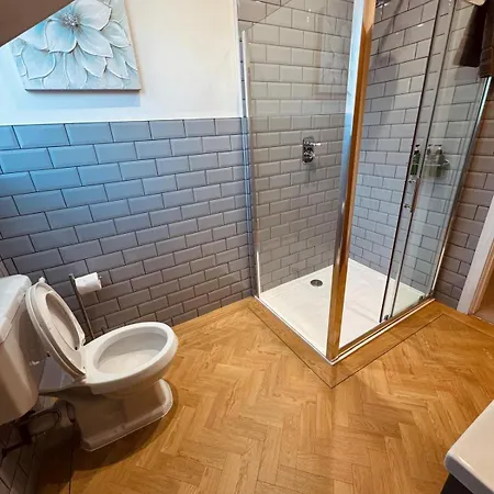 דירה Lola's Loft With Views - - Pet Friendly